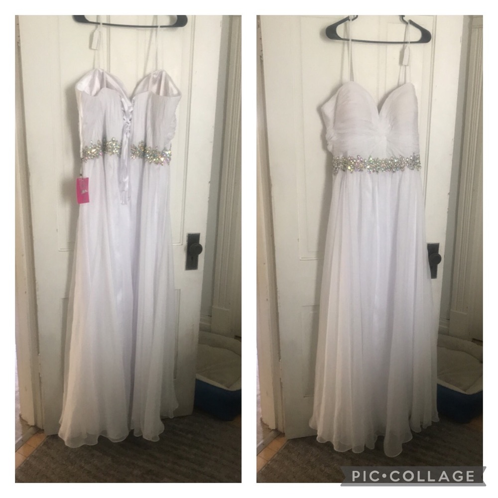 Size 24 White Jovani